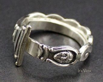 Face silver ring, narrow ring, trendy little ring, silver Boho ring, promise ring, gift jewellery, teaspoon ring, girls rings, fun rings