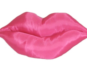 lip pillow