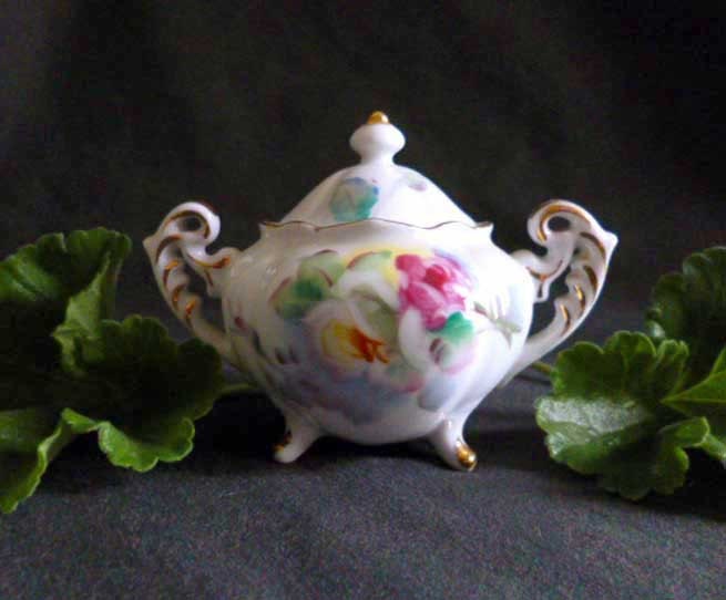 Lefton Roses Lefton Roses Miniature Sugar Bowl with Lid – Haute Juice