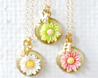 Personalized Daisy Locket Necklace, Initial Necklace, Children Locket, Flower Girl Gift