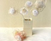 Set  - 5  Crochet  Lace flowers, Unique  flowers  wedding favor, Country wedding favors, Romantic rustic flower, Wedding quest gift.