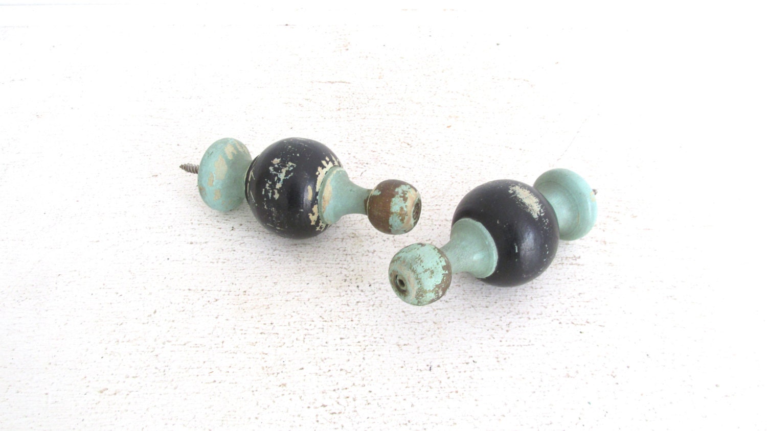 Small Vintage Finials Pair of Wood Finials by thedancingwren