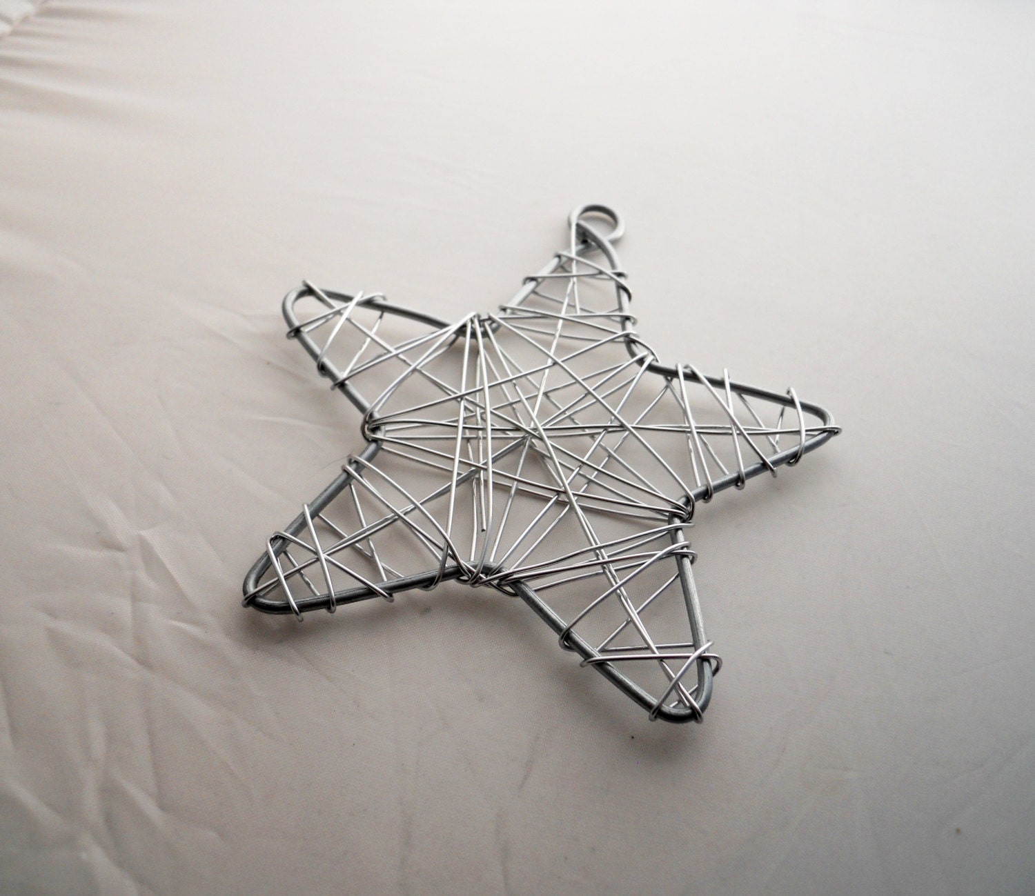 Large Silver Aluminum Star Wire Wrapped Metal Christmas Tree