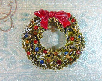 Vintage Christmas Wreath Brooch - BR-472