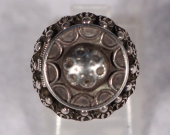 Bague à Poison Style Néo-gothique Du XIXe Siècle - Système Caché - Bijou Ancien 1900