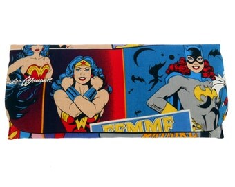 Wonder Woman Clutch Bag: Comic book print bag. Cartoon clutch purse, hand bag. Superhero.
