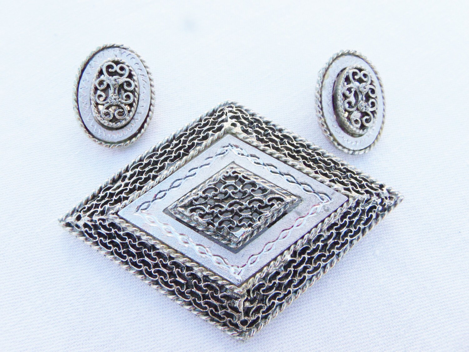 Pastelli Vintage Brooch and Earring Set Antique Silver Tone Filigree