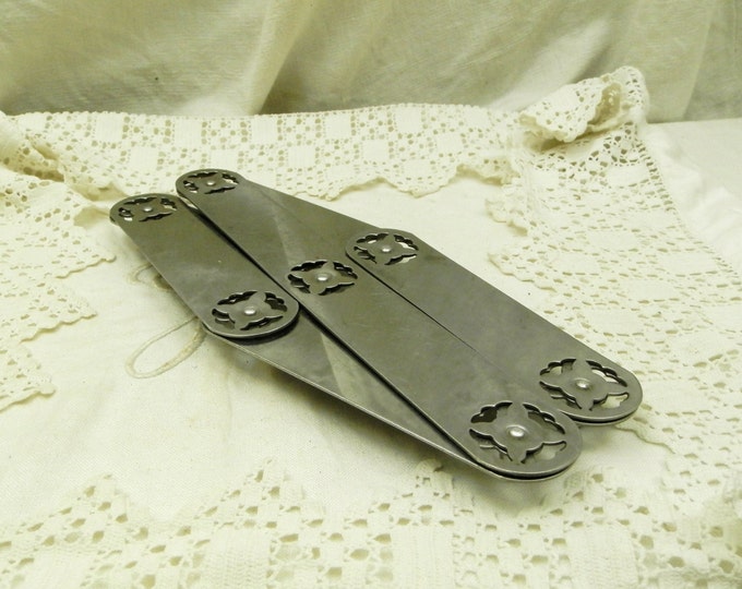 Vintage Metal Folding French Trivet / Hot Plate / Heat Mat / Cottage Kitchenware / Vintage Kitchenalia / Retro Home Interior / Country Decor Vintage Metal Folding French Trivet / Hot Plate / Heat Mat / Cottage Kitchenware / Vintage Kitchenalia / Retro Home Interior / Country Decor