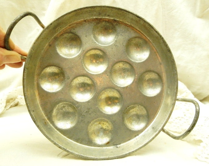 Vintage French Metal Snail Cooking Pan / Kitchenalia / French Decor / Cottage Decor / Cuisine / Retro vintage Home Interior Design / Cooking