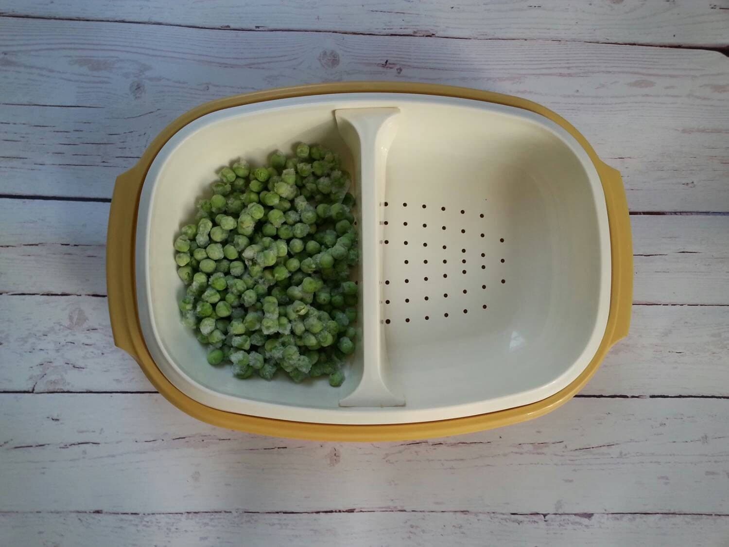 Vintage Tupperware Veggie steamer 4pc with divider steam
