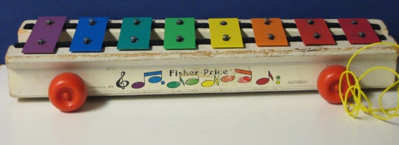 fisher price pull a tune 870