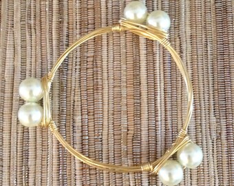 Classic Pearl 3mm Bracelet - Classic Pearl 10mm Charm