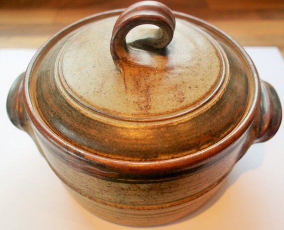 Large ceramic casserole crock pot by JosThrift on Etsy
