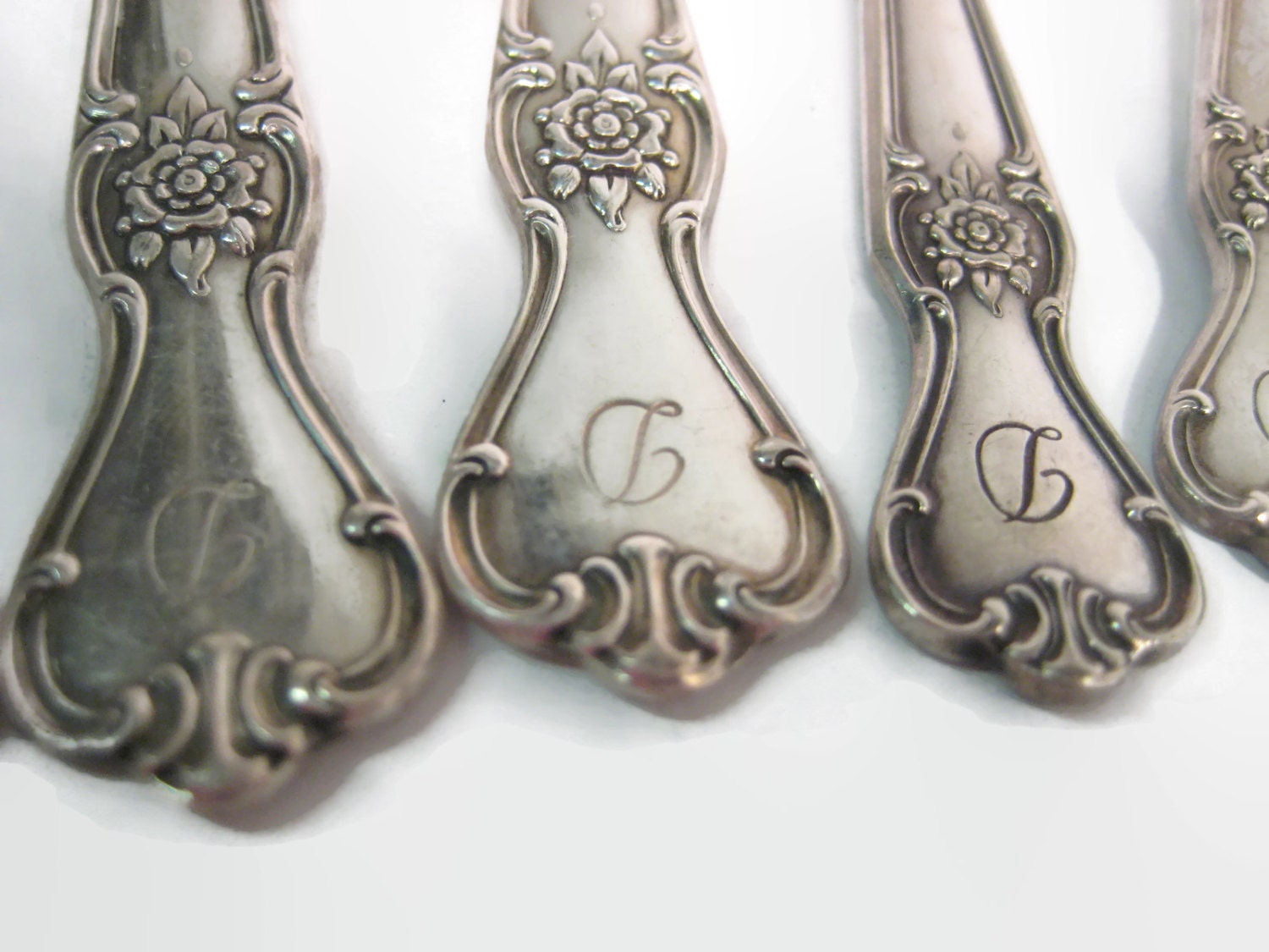 vintage-old-company-plate-silverware-set-signature-pattern