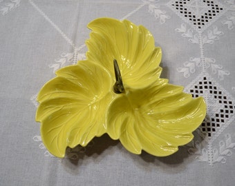 Vintage USA Pottery Yellow Nut Candy Dish Leaf Pattern PanchosPorch