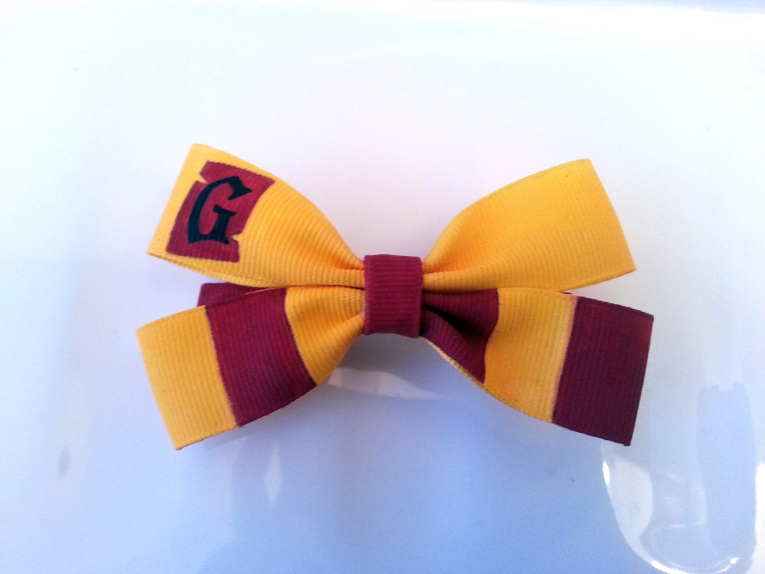 Harry Potter Gryffindor Hair Bow by 8BitLane on Etsy