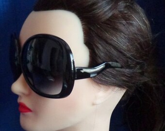Ladies Vintage Black Very large Oversized Sunglasses