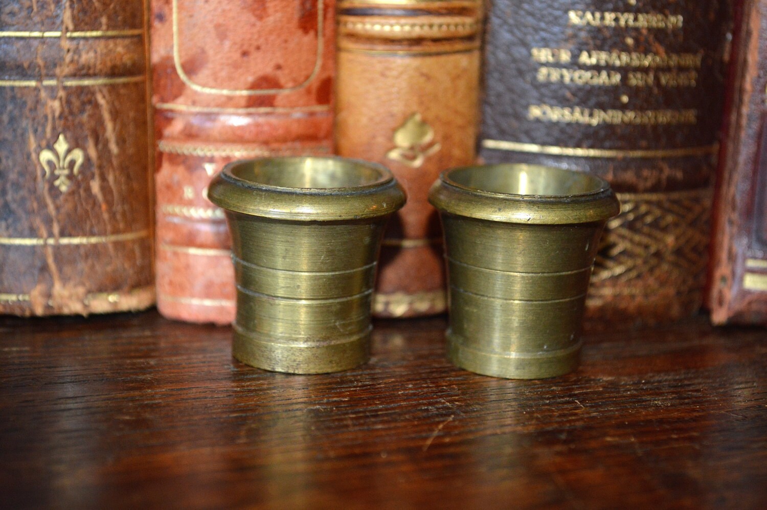 Antique Pair French Tapered Leg Brass End Cap Tips Feet Hardware