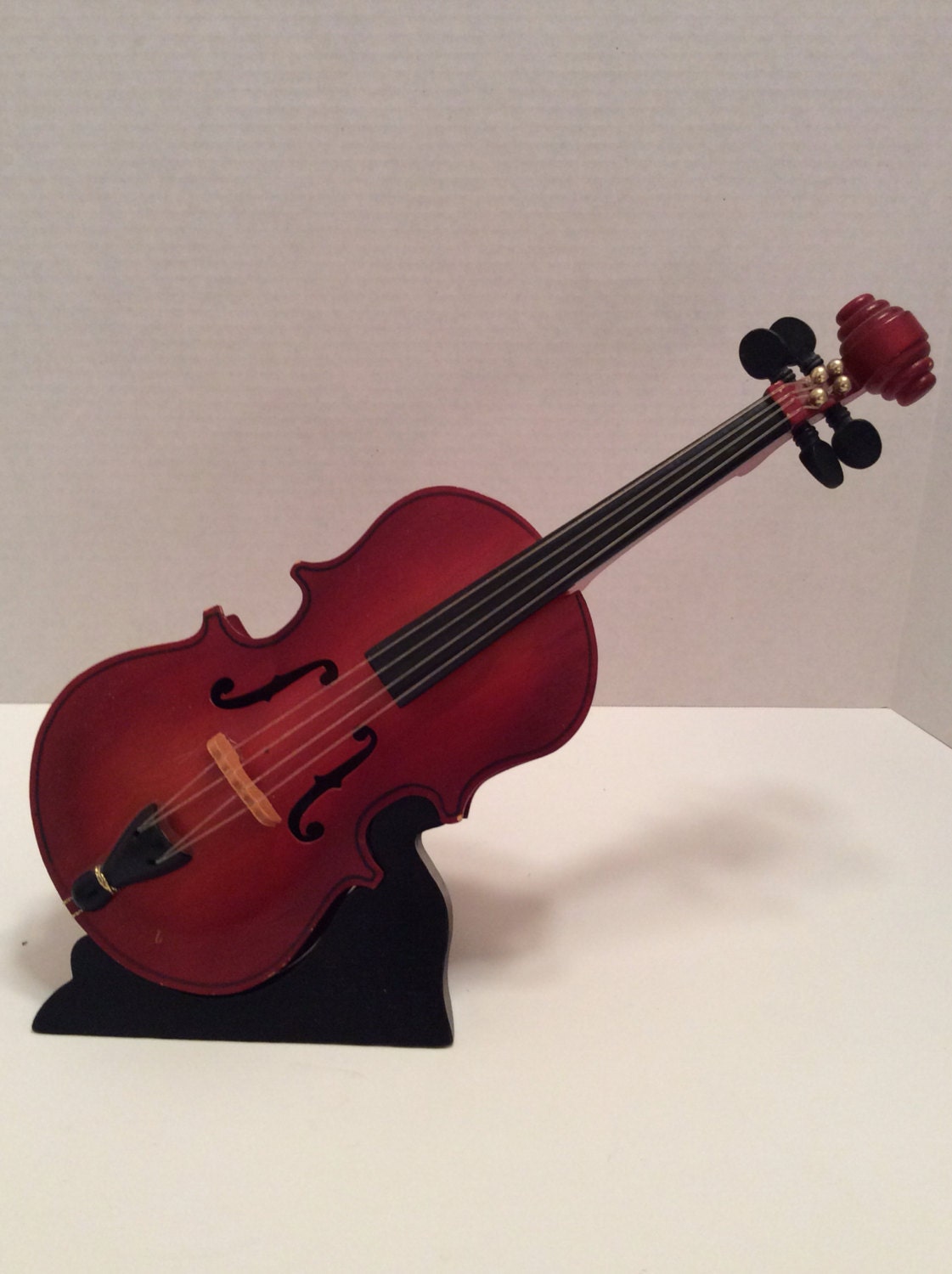 Music box violin