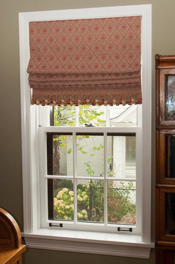 Classic flat roman shade