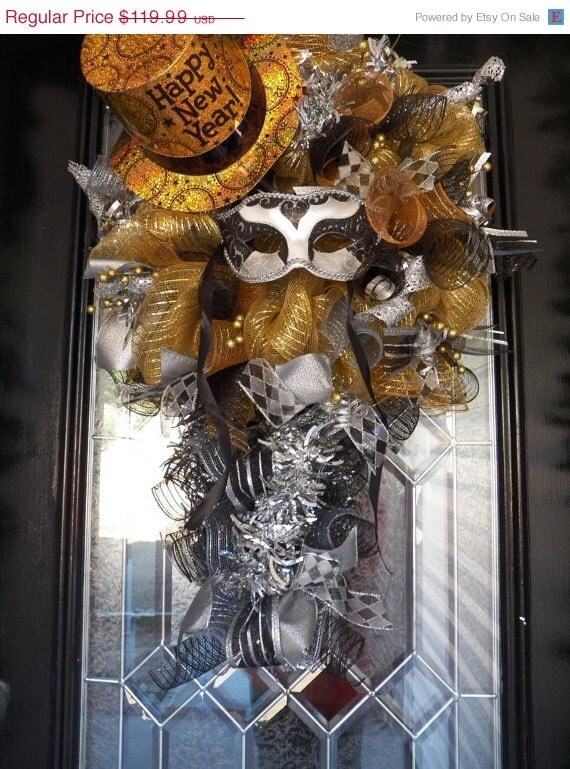 SALE New Year's Party Decoration, New Year's Door Hanger, New Year's Decoration, Wreath, Ready to ship