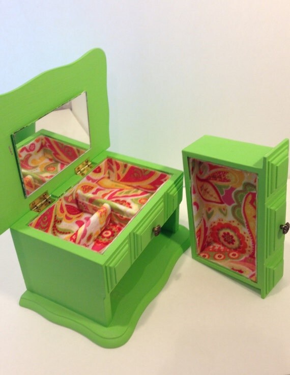 Bright & Bold Lime Green Jewelry Box by ThisShabbySoul on Etsy