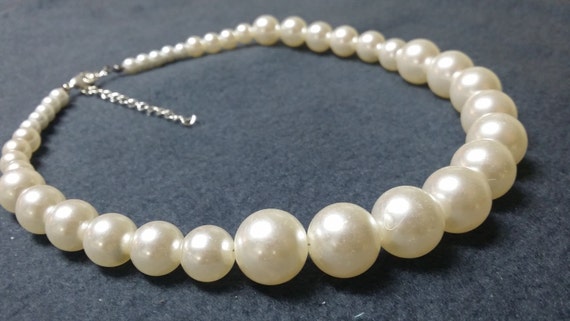 Adjustable 16 White Faux Pearl Necklace by MellonBoutique on Etsy