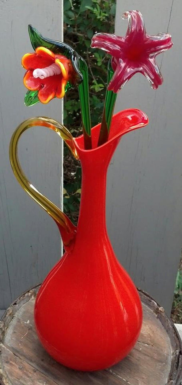Collectible Hand Blown Orange Glass Vase / by Flavsantiques