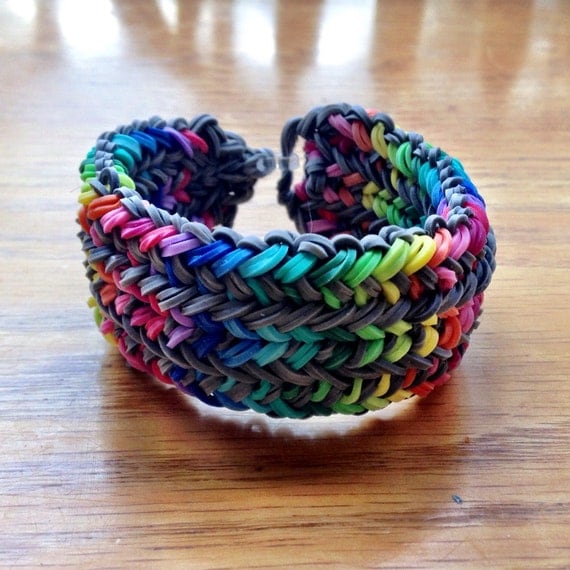 Snake Belly Rainbow Loom Bracelet by MetroDetroitMom on Etsy