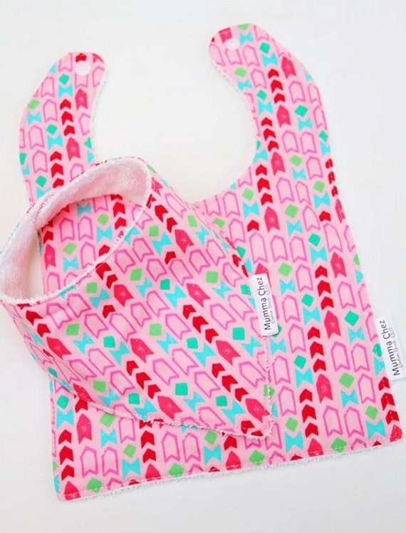 Items similar to Pink Bib Set on Etsy