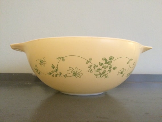 Pyrex Shenandoah Cinderella Bowl 444 4 qt. by HobAndNail on Etsy