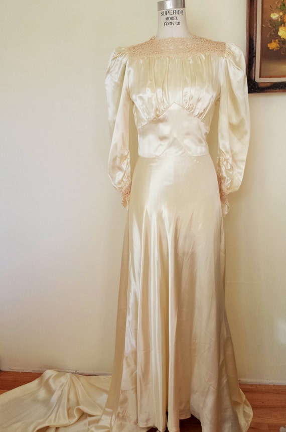 Vintage 1930s Wedding Gown / Champagne Wedding Dress / 30s