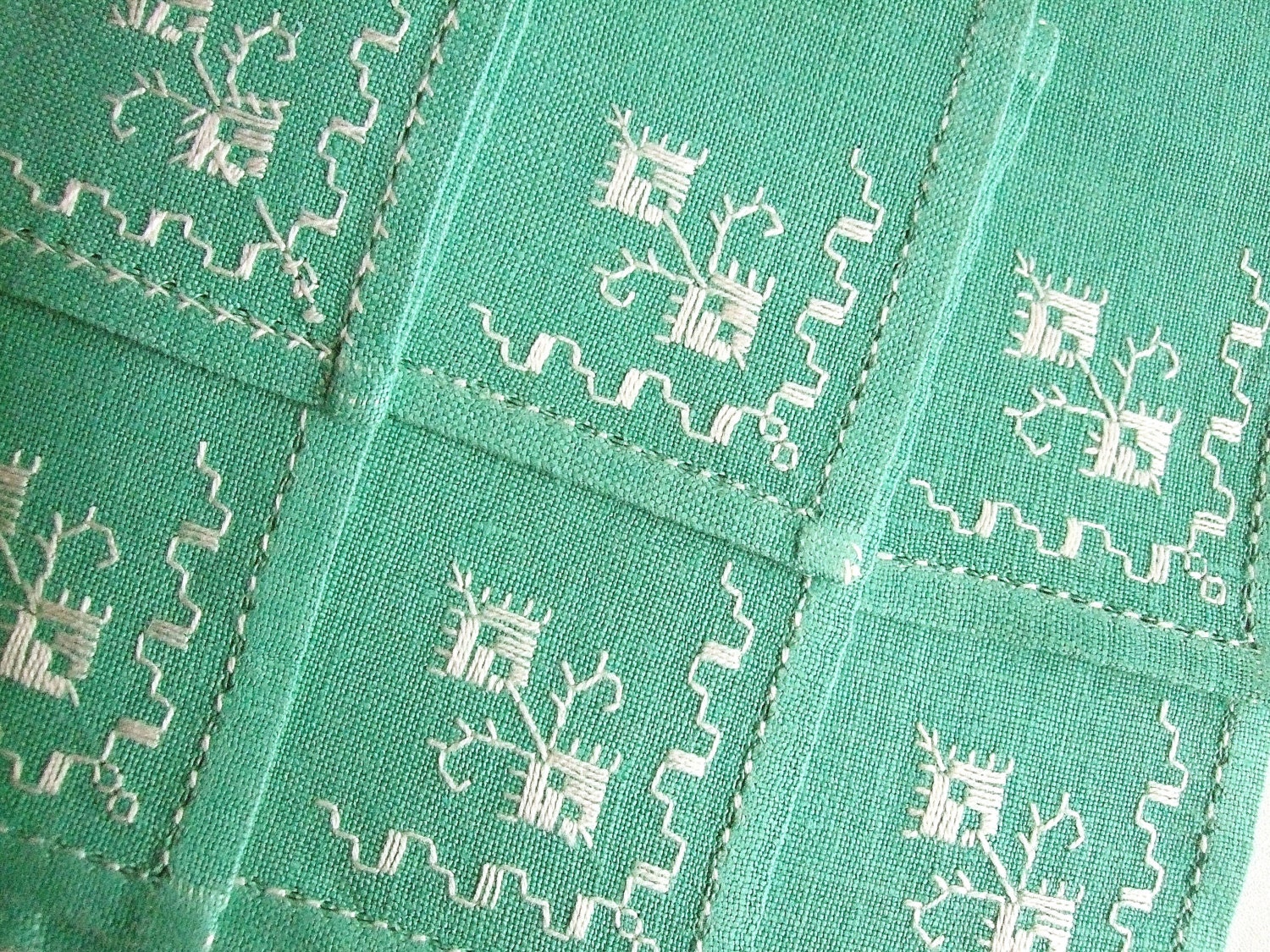Vintage Linen Table Mats Set Six 6 inch square embroidered jade mint green and white kitsch