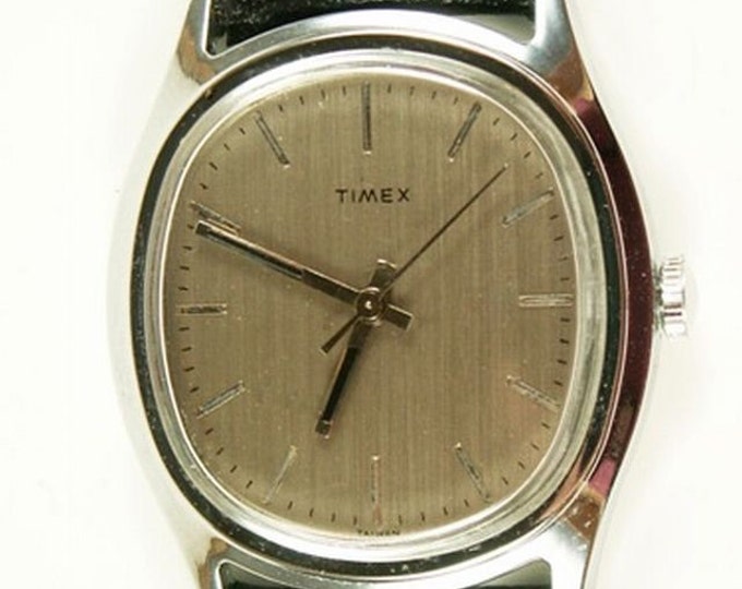 Storewide 25% Off SALE Gentleman's Vintage Timex Silver Tone Quartz Watch Featuring Grey Bezel and Original Textured Black Leather Band