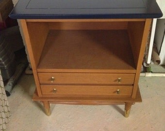 SOLD*****End table side table night stand