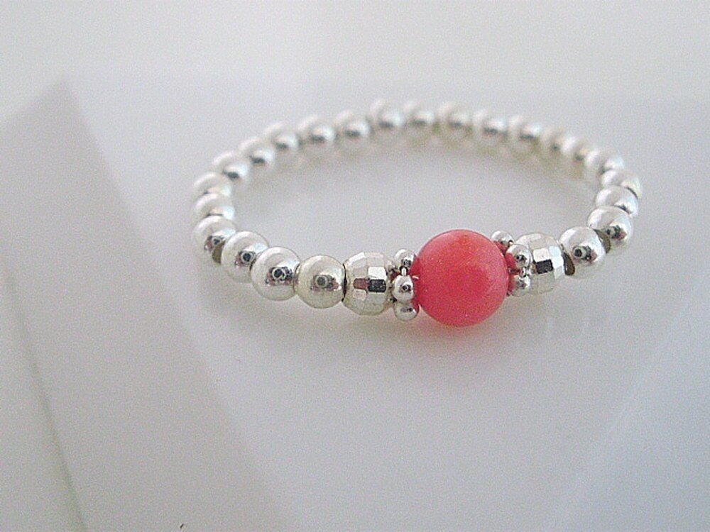 Ladies Stretch Ring 925 Sterling Silver & Coral Bead Ring for