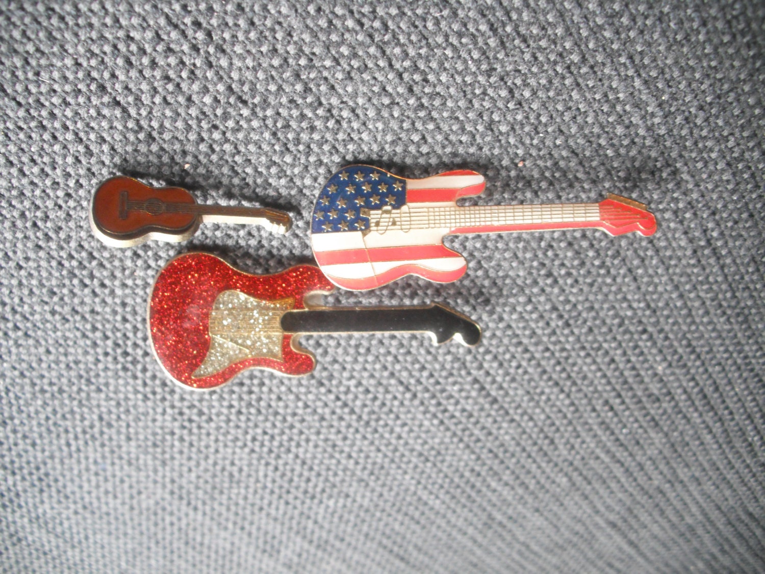 instant collection of guitar badges Haute Juice