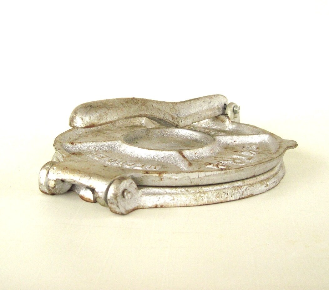 Cast Iron Tortilla Press Authentic Mexican Hecho en Mexico