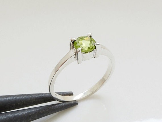 Peridot Ring - August Birthstone Ring - Green Peridot Promise Ring ...