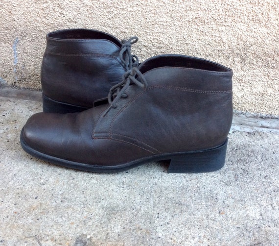Vintage Brown Leather Laceup Desert Ankle Boots // by LavenderSand