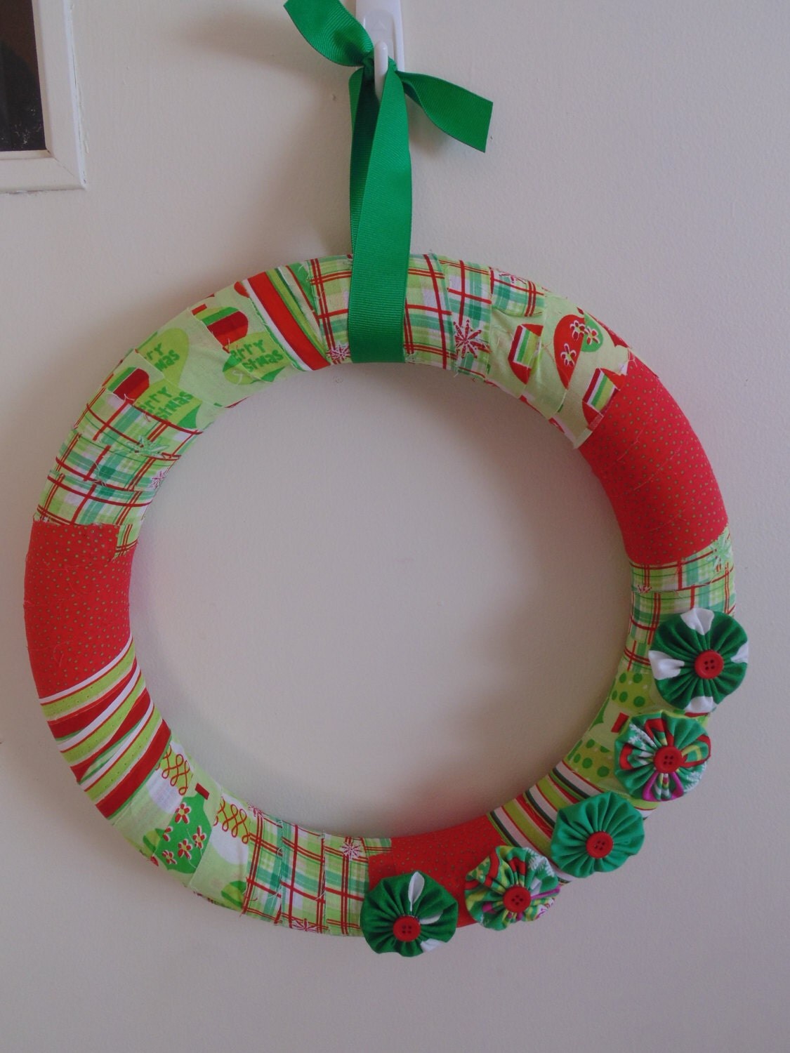 14 inch Christmas Fabric & Yo Yo Wreath