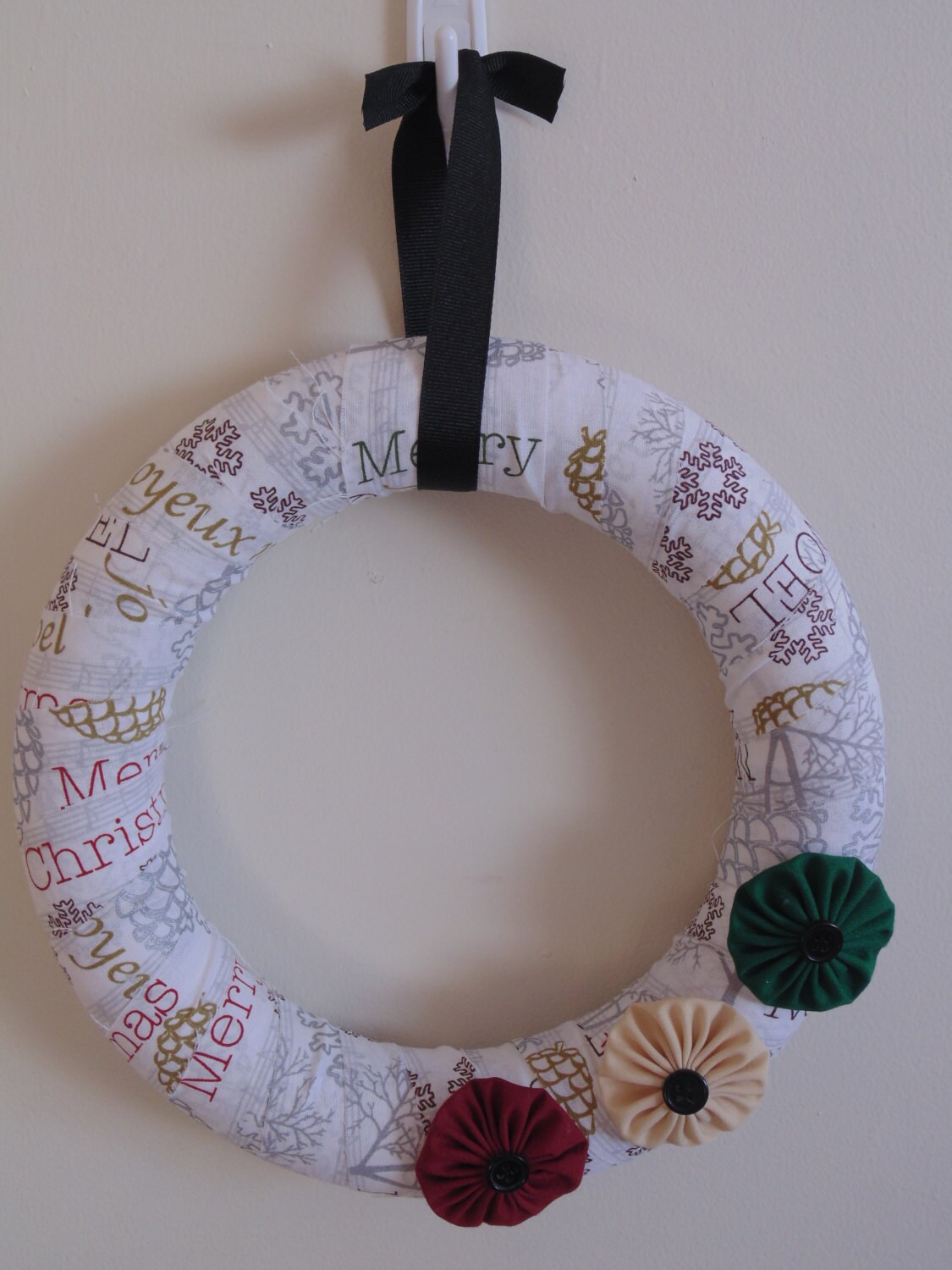 10 inch Christmas Fabric & Yo Yo Wreath