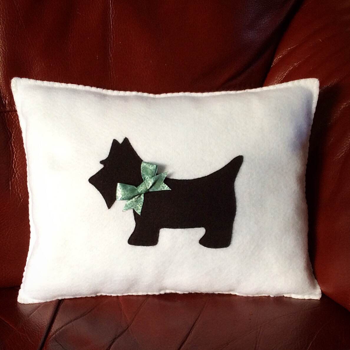 Scotty+Dog+Felt+Pattern Scotty Dog Silhouette Pillow PDF Pattern and by SewJuneJones