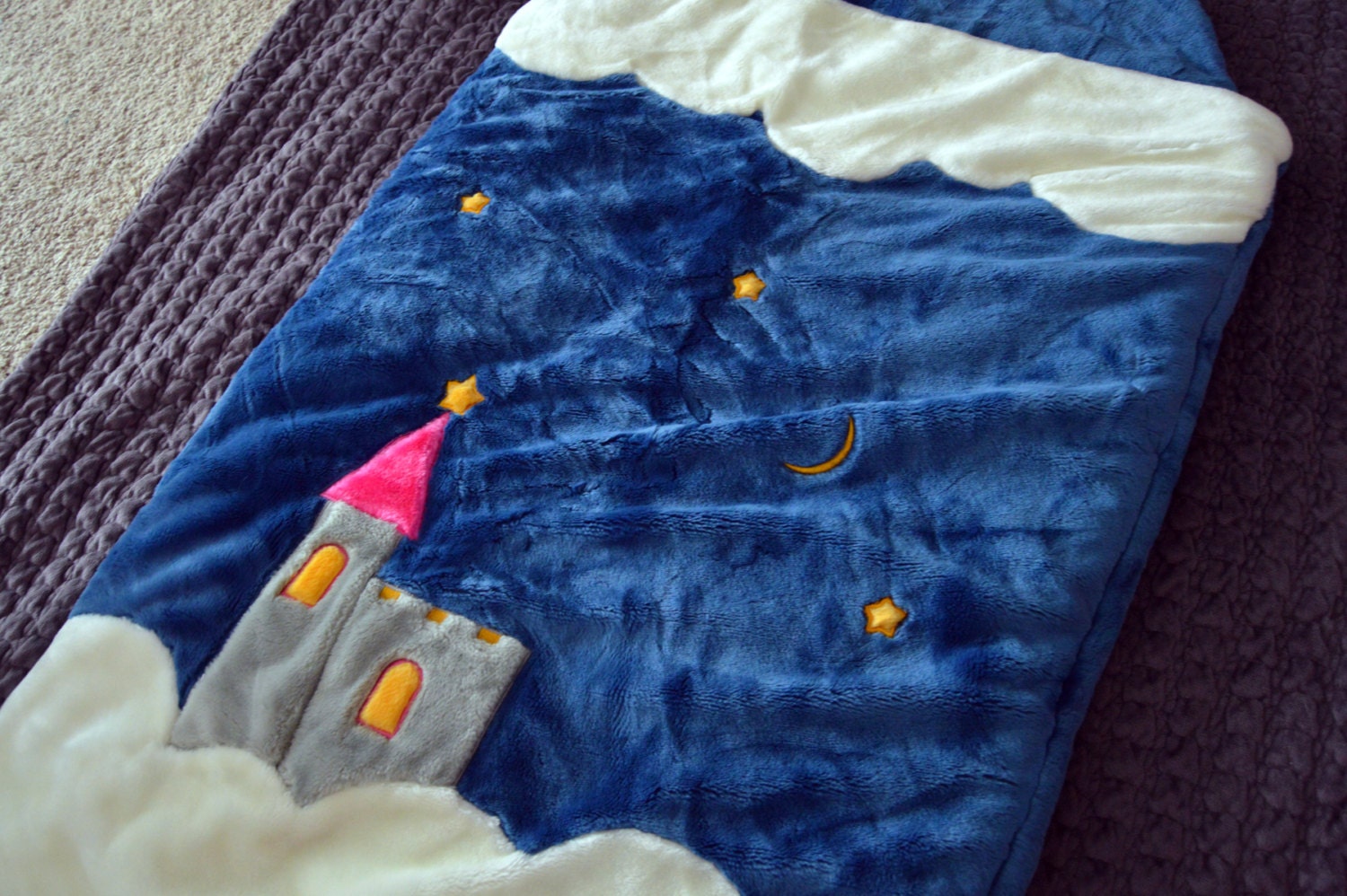 SALE Vintage/Retro Children's sleeping bag Castle in the