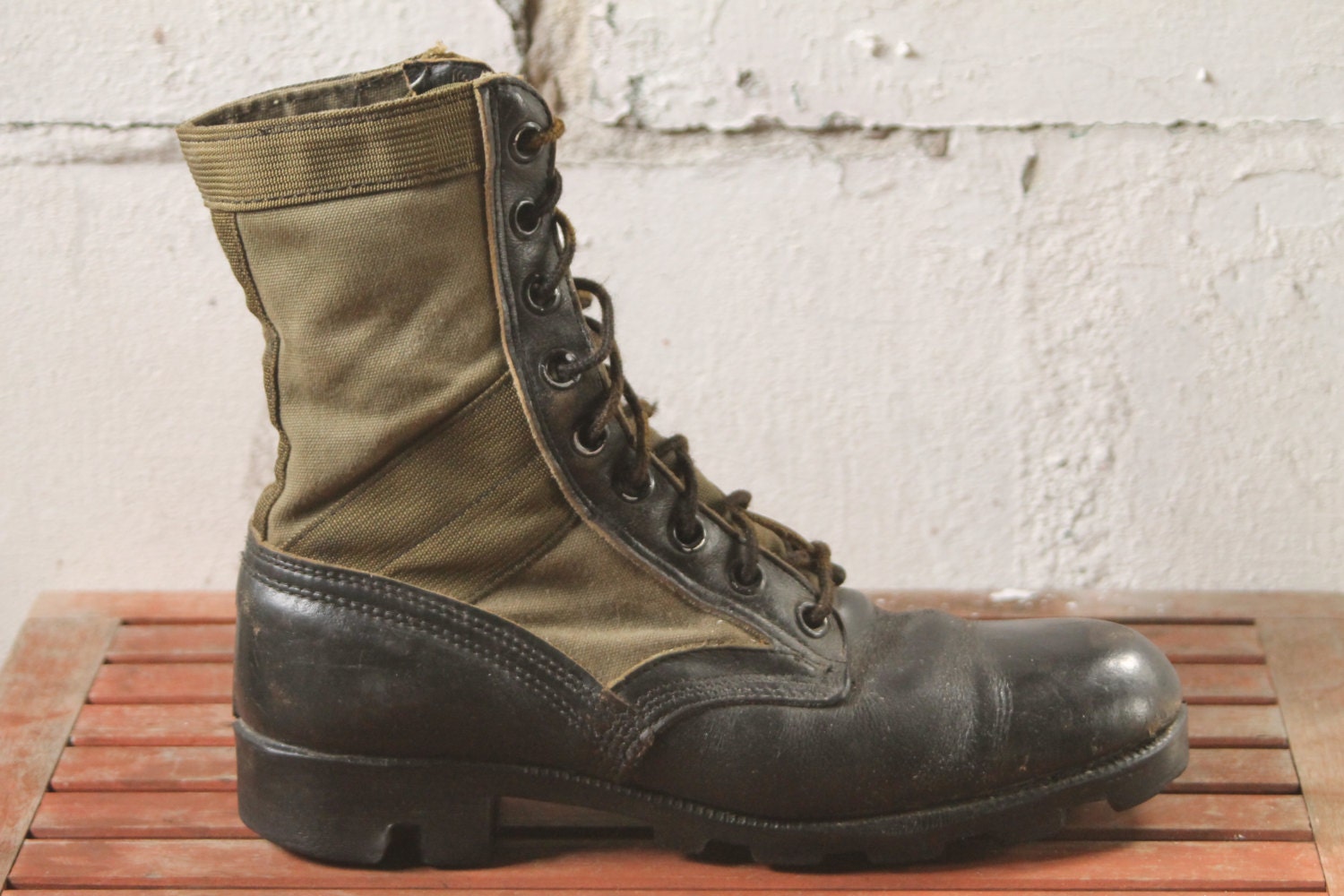 Military Jungle Combat Boots Men Size 8R VINTAGE Authentic