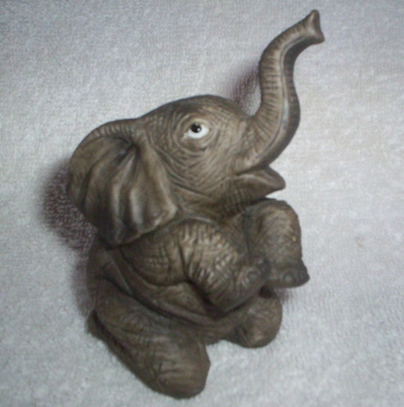 lefton elephant figurine