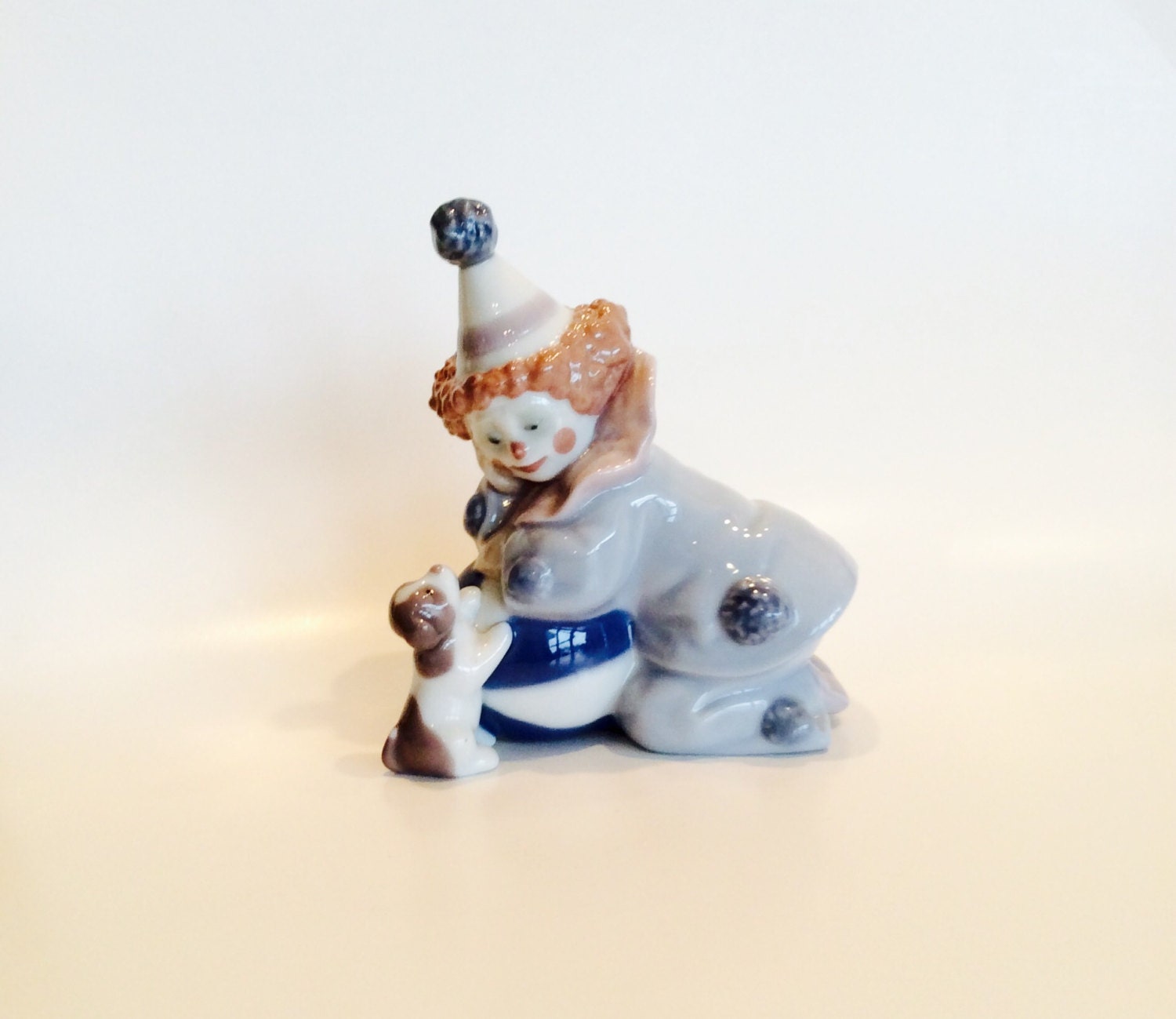 Lladro 5278 Clown with Puppy and Ball Figurine / Pierrot with