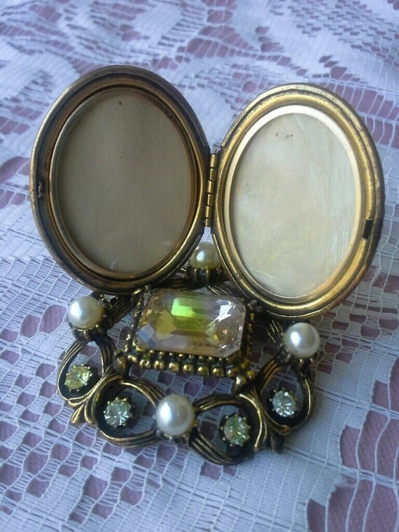 Vintage Locket Picture Framesigned Florenza