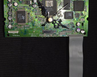 Qtr to One : Recycled Circuit Board Clock