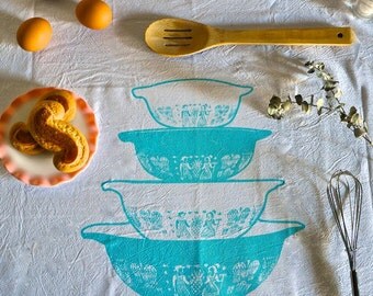 White Cotton Tea Towel, Pyrex Amish Butterprint Nesting Bowls